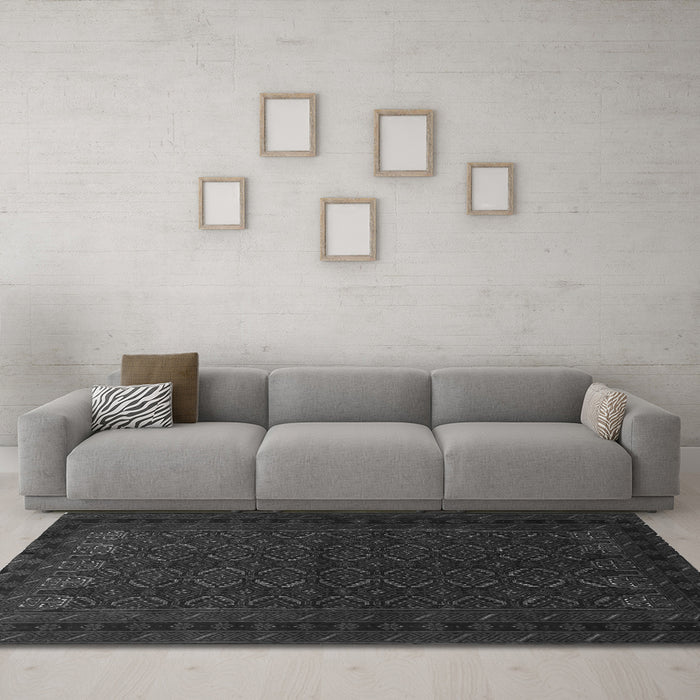 Machine Washable Persian Gray Traditional Rug in a Living Room,, wshtr1754gry