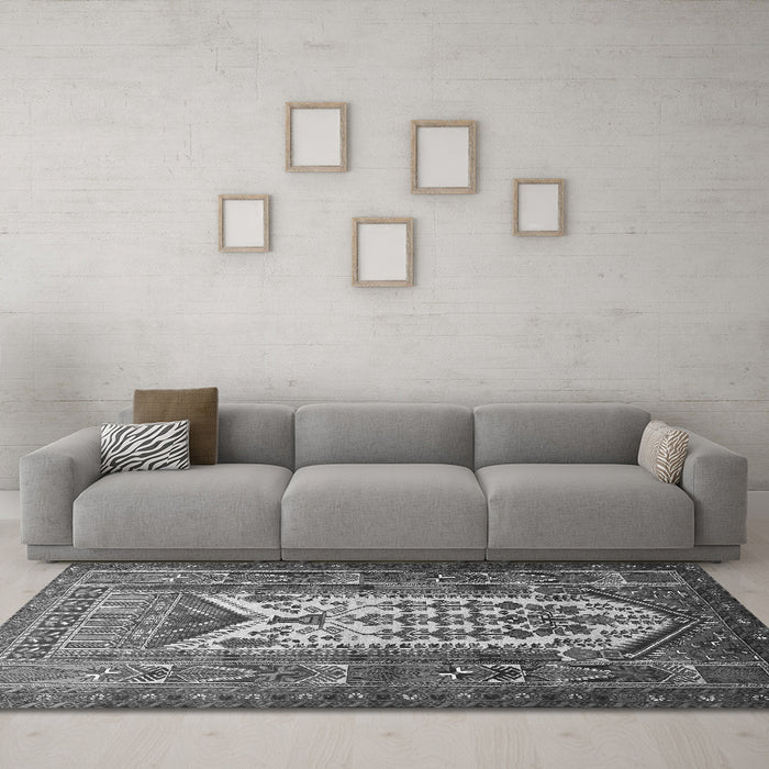 Machine Washable Persian Gray Traditional Rug in a Living Room,, wshtr1756gry