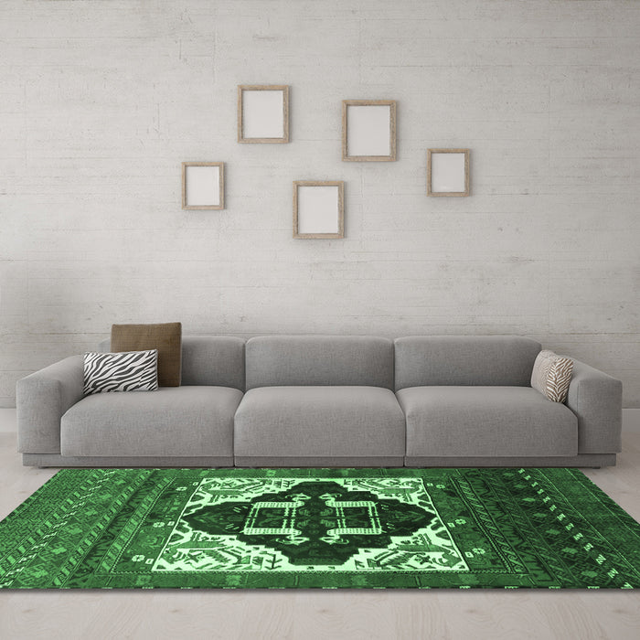 Machine Washable Persian Emerald Green Traditional Area Rugs in a Living Room,, wshtr1757emgrn