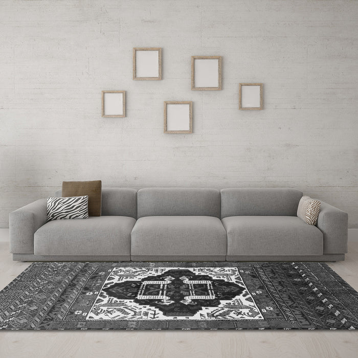 Machine Washable Persian Gray Traditional Rug in a Living Room,, wshtr1757gry