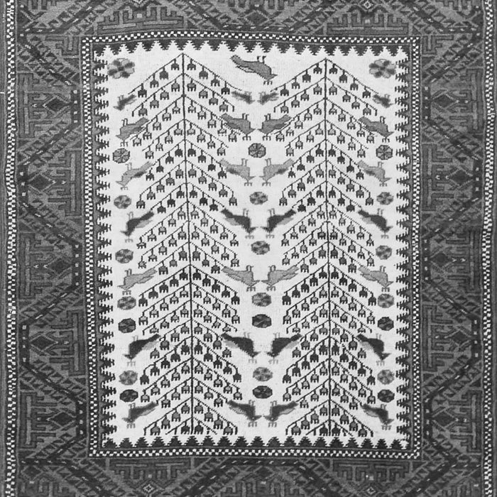 Serging Thickness of Machine Washable Persian Gray Traditional Rug, wshtr1761gry