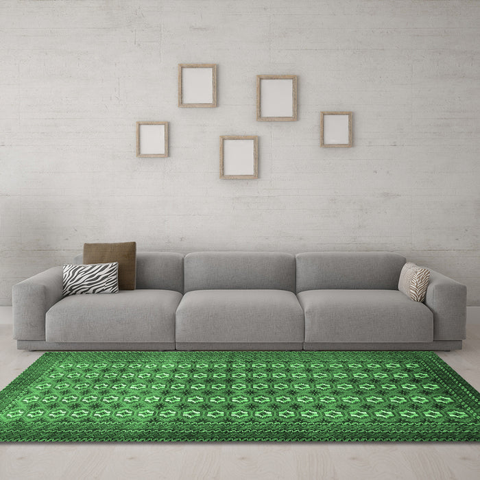 Machine Washable Persian Emerald Green Traditional Area Rugs in a Living Room,, wshtr1765emgrn