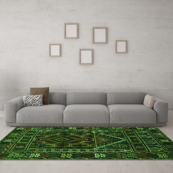 Machine Washable Persian Green Traditional Area Rugs in a Living Room,, wshtr1769grn