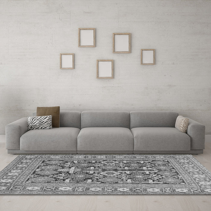 Machine Washable Persian Gray Traditional Rug in a Living Room,, wshtr176gry