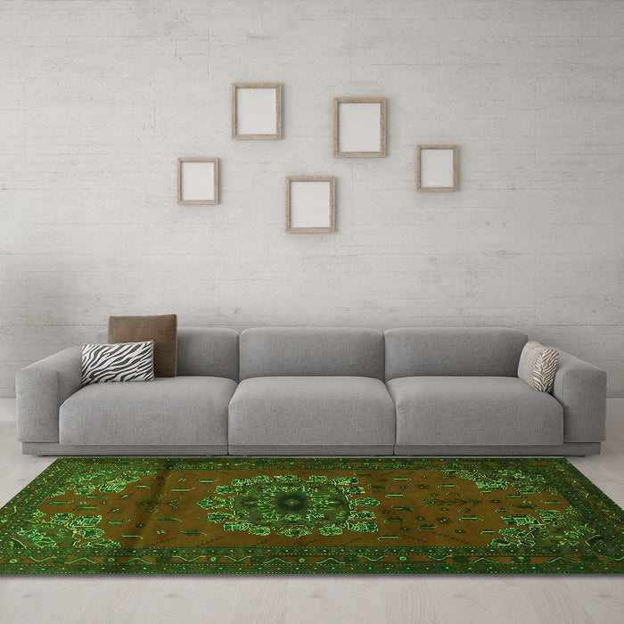 Machine Washable Medallion Green Traditional Area Rugs in a Living Room,, wshtr1772grn