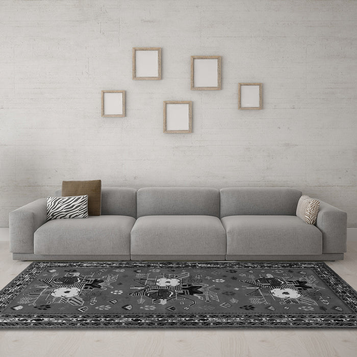 Machine Washable Persian Gray Traditional Rug in a Living Room,, wshtr1777gry