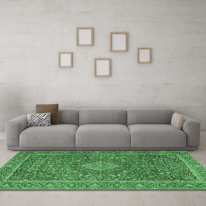Machine Washable Persian Emerald Green Traditional Area Rugs in a Living Room,, wshtr1779emgrn