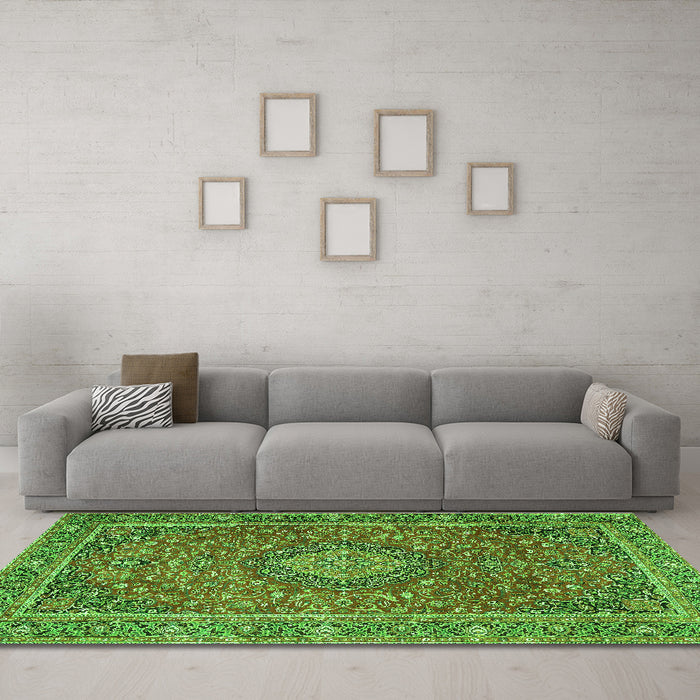 Machine Washable Persian Green Traditional Area Rugs in a Living Room,, wshtr1779grn