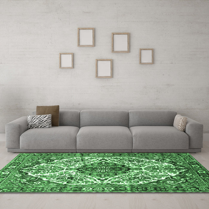 Machine Washable Persian Emerald Green Traditional Area Rugs in a Living Room,, wshtr177emgrn