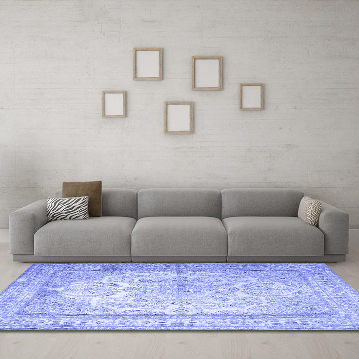 Machine Washable Persian Blue Traditional Rug in a Living Room, wshtr1789blu