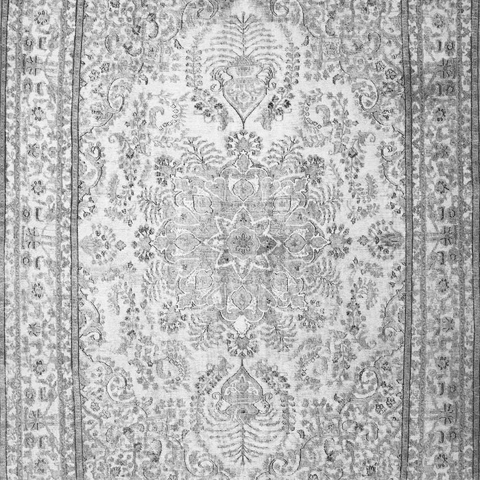 Serging Thickness of Machine Washable Persian Gray Traditional Rug, wshtr1789gry