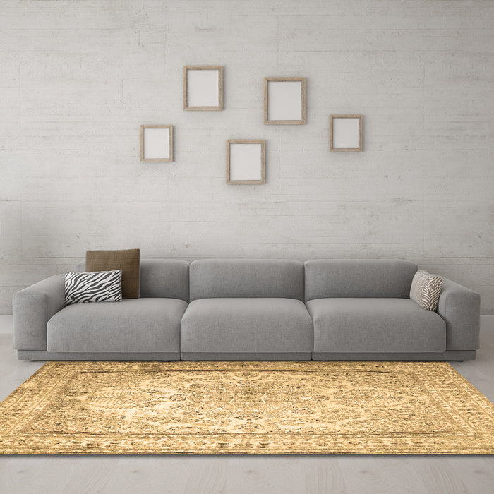 Machine Washable Persian Brown Traditional Rug in a Living Room,, wshtr1789brn