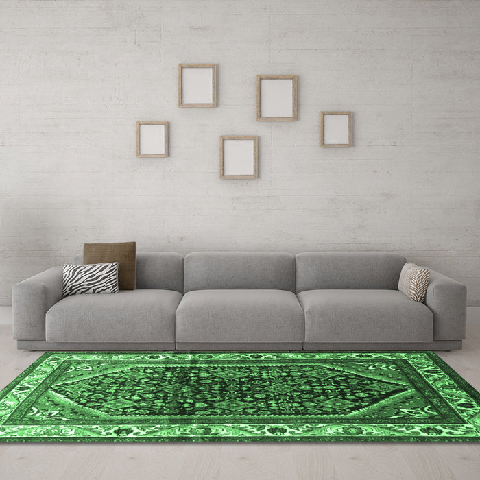 Machine Washable Persian Emerald Green Traditional Area Rugs in a Living Room,, wshtr178emgrn