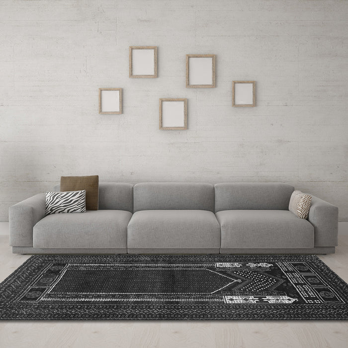 Machine Washable Persian Gray Traditional Rug in a Living Room,, wshtr1791gry