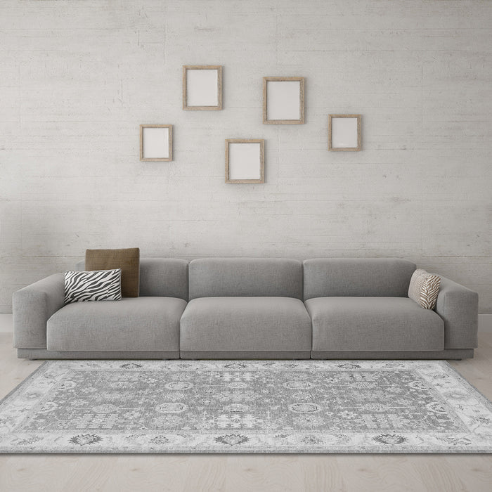 Machine Washable Persian Gray Traditional Rug in a Living Room,, wshtr1793gry
