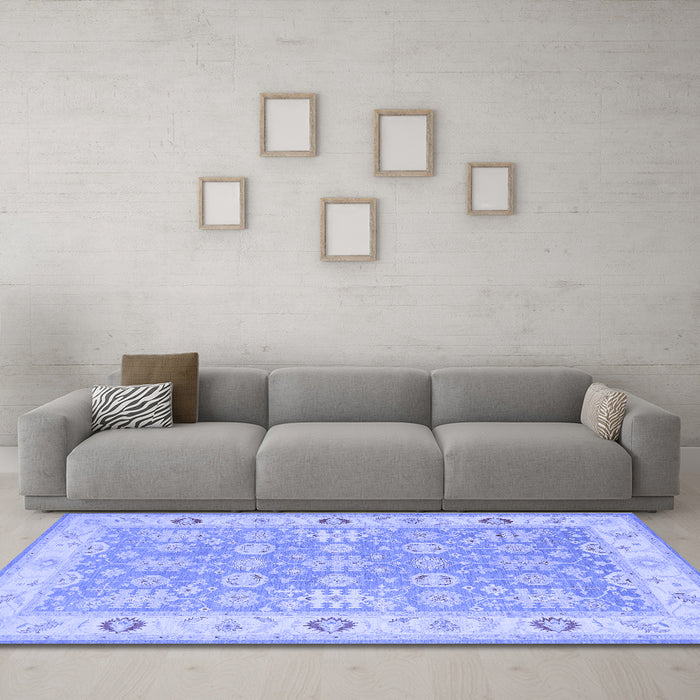 Machine Washable Persian Blue Traditional Rug in a Living Room, wshtr1793blu