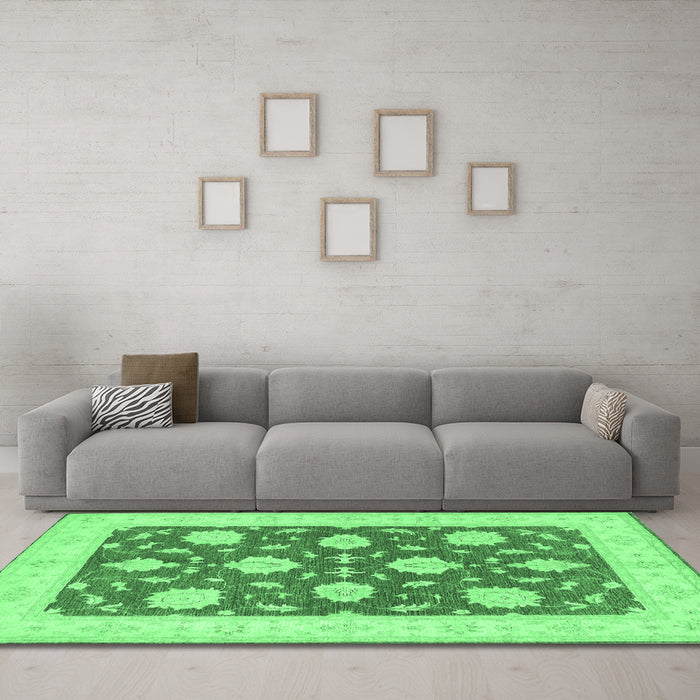 Machine Washable Oriental Emerald Green Traditional Area Rugs in a Living Room,, wshtr1795emgrn