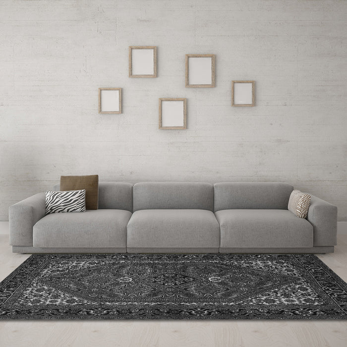 Machine Washable Persian Gray Traditional Rug in a Living Room,, wshtr1798gry