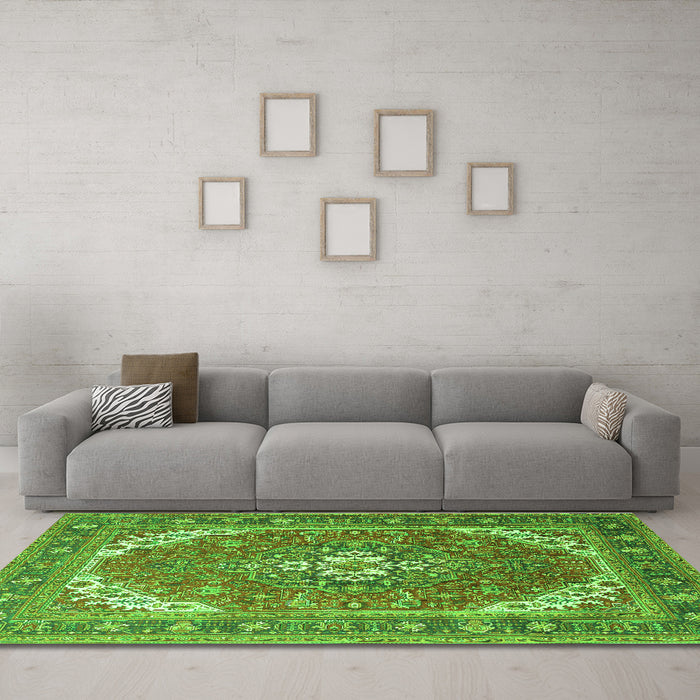 Machine Washable Persian Green Traditional Area Rugs in a Living Room,, wshtr179grn