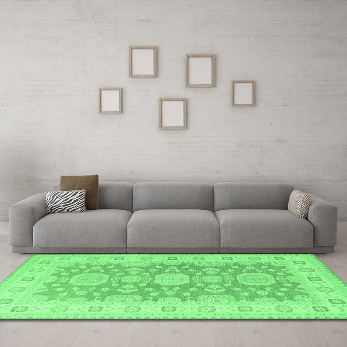 Machine Washable Oriental Emerald Green Traditional Area Rugs in a Living Room,, wshtr1800emgrn