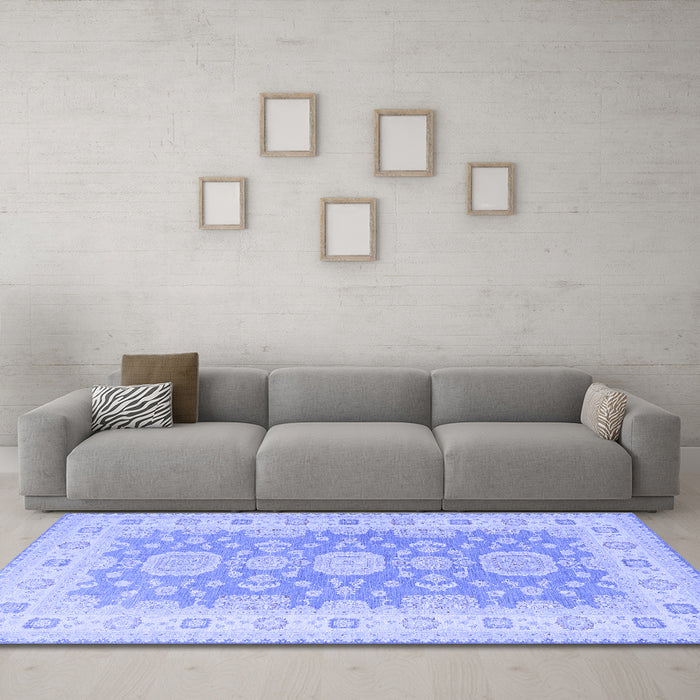 Machine Washable Oriental Blue Traditional Rug in a Living Room, wshtr1800blu