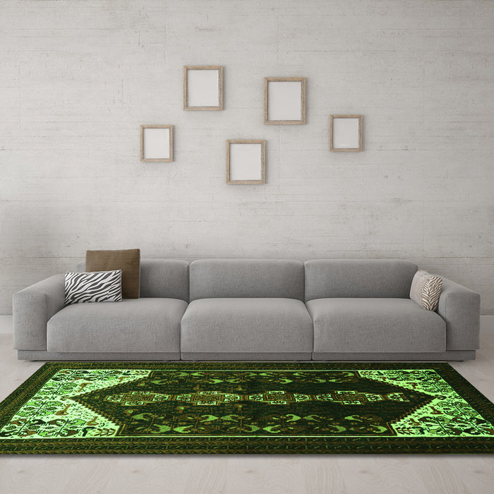 Machine Washable Persian Green Traditional Area Rugs in a Living Room,, wshtr1803grn