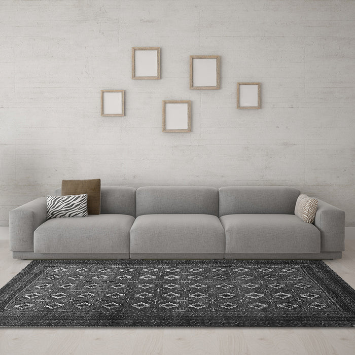 Machine Washable Persian Gray Traditional Rug in a Living Room,, wshtr1805gry