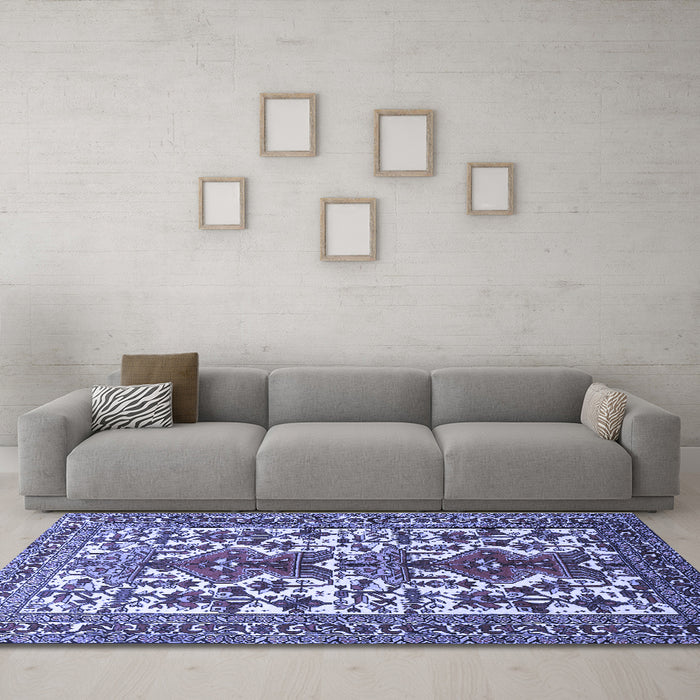 Machine Washable Persian Blue Traditional Rug in a Living Room, wshtr1807blu