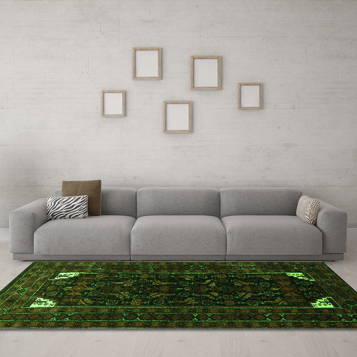 Machine Washable Persian Green Traditional Area Rugs in a Living Room,, wshtr1809grn