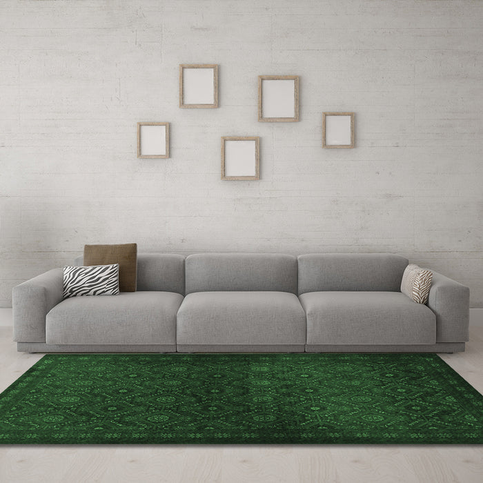 Machine Washable Persian Emerald Green Traditional Area Rugs in a Living Room,, wshtr1811emgrn