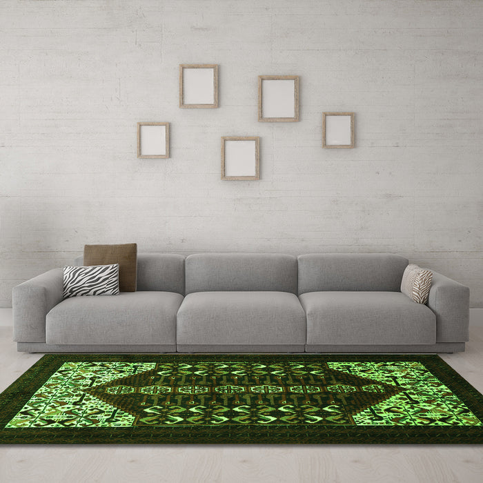 Machine Washable Persian Green Traditional Area Rugs in a Living Room,, wshtr1812grn