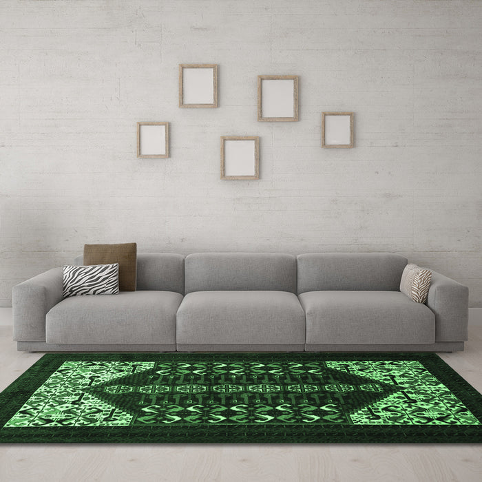 Machine Washable Persian Emerald Green Traditional Area Rugs in a Living Room,, wshtr1812emgrn