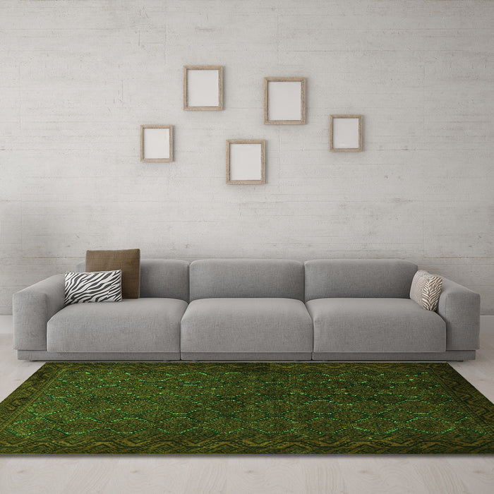 Machine Washable Persian Green Traditional Area Rugs in a Living Room,, wshtr1813grn