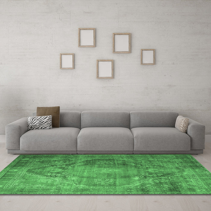 Machine Washable Persian Emerald Green Traditional Area Rugs in a Living Room,, wshtr1818emgrn