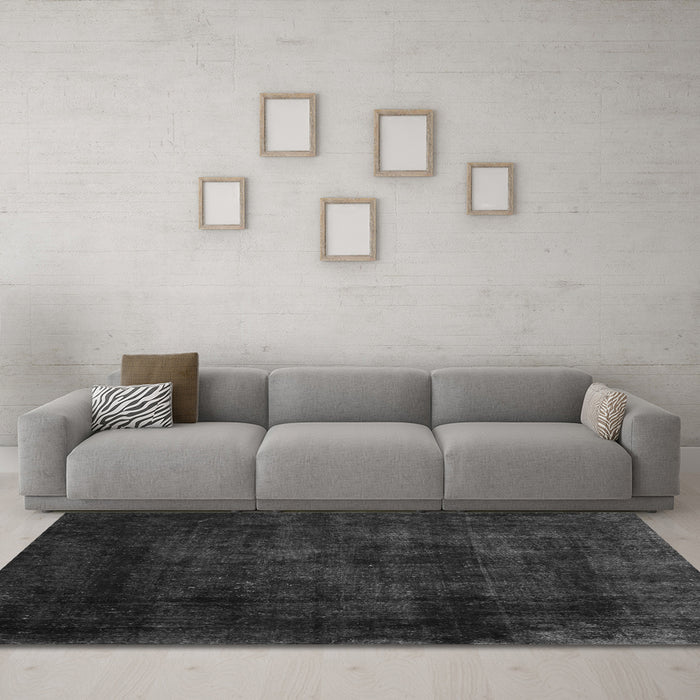 Machine Washable Persian Gray Traditional Rug in a Living Room,, wshtr1819gry