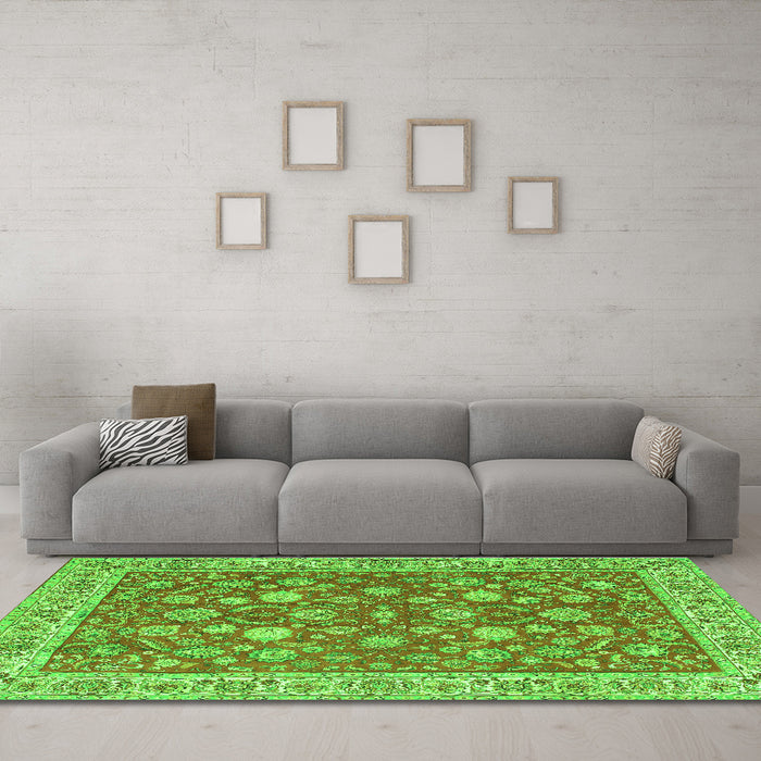 Machine Washable Persian Green Traditional Area Rugs in a Living Room,, wshtr181grn