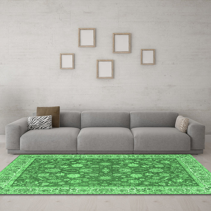 Machine Washable Persian Emerald Green Traditional Area Rugs in a Living Room,, wshtr181emgrn