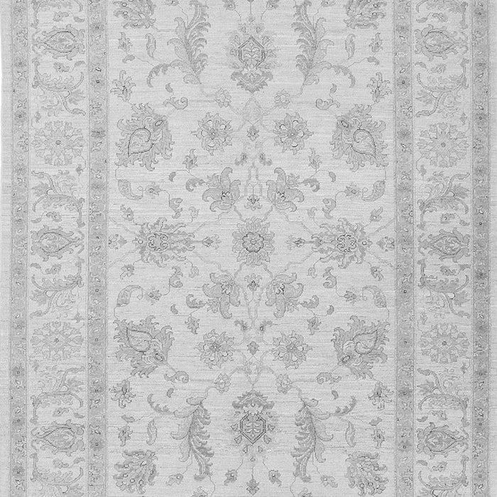 Serging Thickness of Machine Washable Persian Gray Traditional Rug, wshtr1820gry