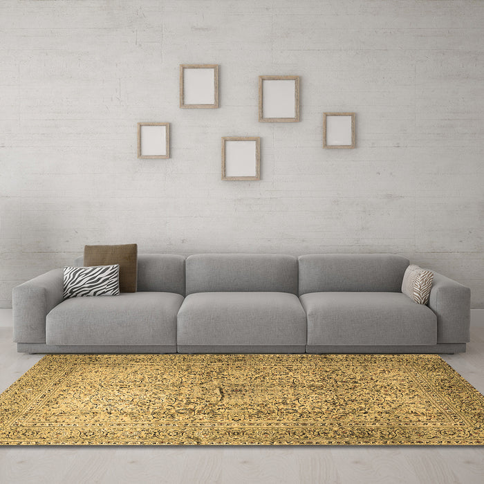 Machine Washable Persian Brown Traditional Rug in a Living Room,, wshtr1827brn