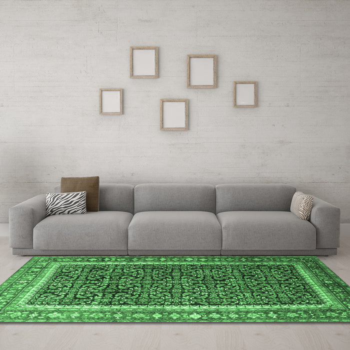 Machine Washable Persian Emerald Green Traditional Area Rugs in a Living Room,, wshtr182emgrn