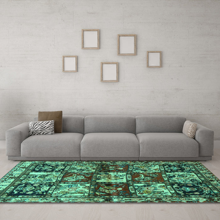 Machine Washable Persian Turquoise Traditional Area Rugs in a Living Room,, wshtr1832turq