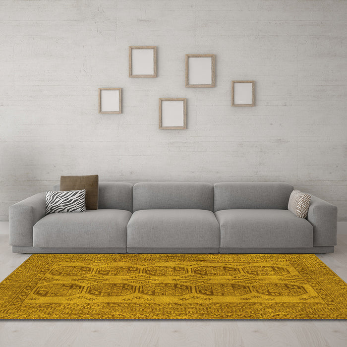 Machine Washable Persian Yellow Traditional Rug in a Living Room, wshtr1833yw