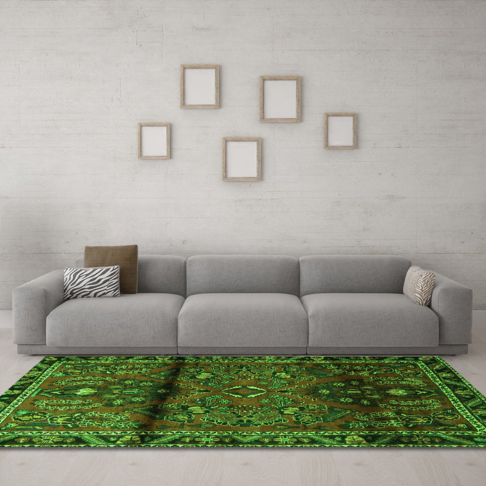 Machine Washable Persian Green Traditional Area Rugs in a Living Room,, wshtr1839grn