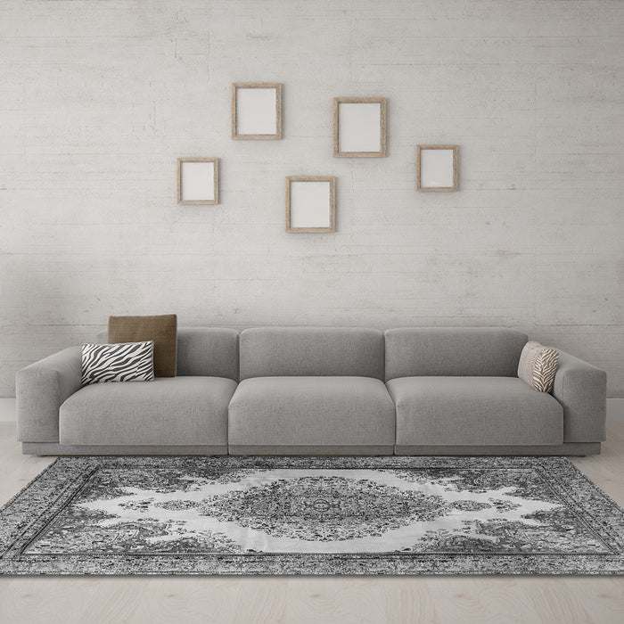 Machine Washable Persian Gray Traditional Rug in a Living Room,, wshtr1842gry