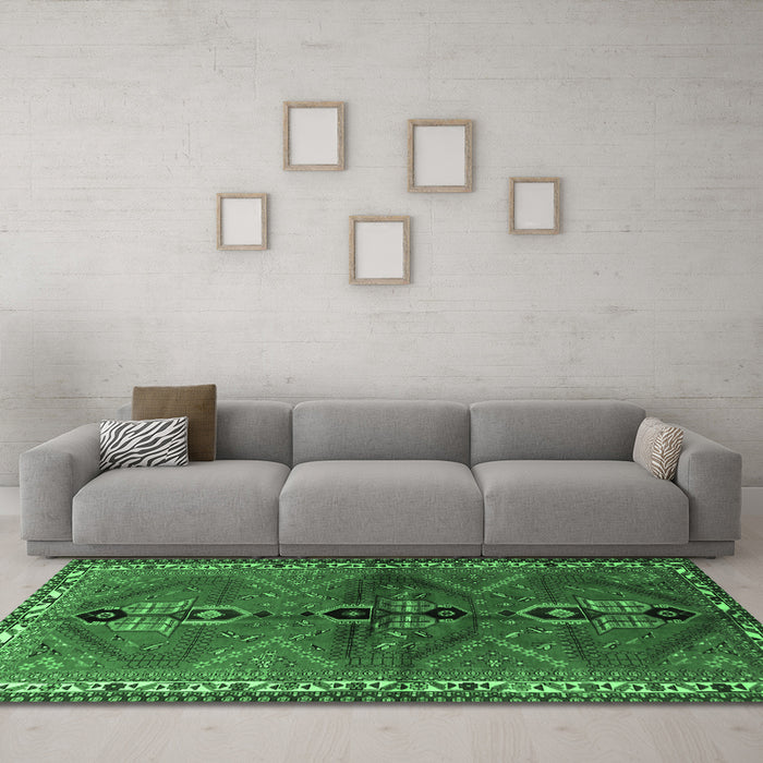 Machine Washable Persian Emerald Green Traditional Area Rugs in a Living Room,, wshtr1843emgrn