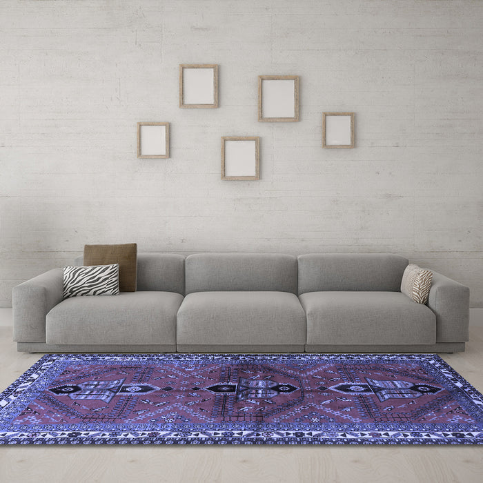 Machine Washable Persian Blue Traditional Rug in a Living Room, wshtr1843blu