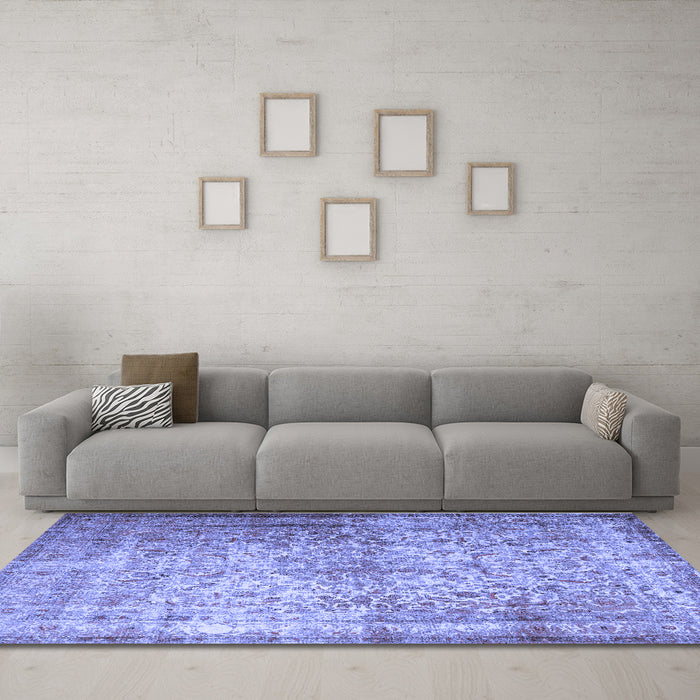 Machine Washable Persian Blue Traditional Rug in a Living Room, wshtr1848blu