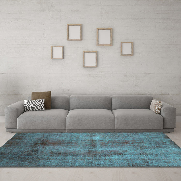 Machine Washable Persian Light Blue Traditional Rug in a Living Room, wshtr1851lblu
