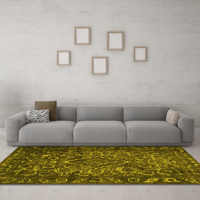 Machine Washable Persian Yellow Traditional Rug in a Living Room, wshtr1852yw
