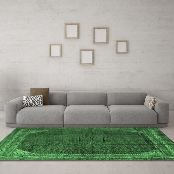 Machine Washable Persian Emerald Green Traditional Area Rugs in a Living Room,, wshtr1853emgrn